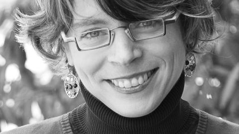 high resolution, bw, uncropped. Photo credit: Dari Michele.